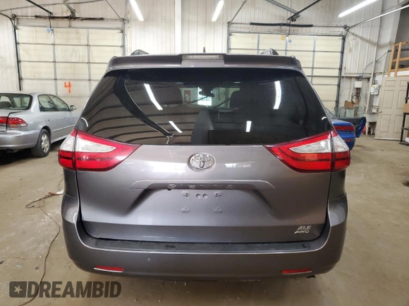 2018 Toyota Sienna XLE with VIN 5TDDZ3DCXJS208964, listed as a Copart auction lot 48735855 with 60,426 mi miles and Salvage Title. Bid and sale history available at carsss.com. Image 6.
