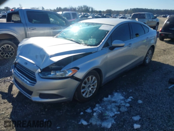 2015 Ford Fusion S with VIN 3FA6P0G77FR135015, listed as a IAAI auction lot 41399694 with 132,175 mi miles. Bid and sale history available at carsss.com. Image 17.