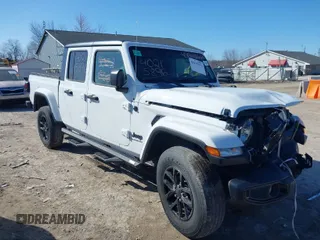 2022 Jeep Gladiator Texas Trail with VIN 1C6HJTAG3NL151845, listed as a IAAI auction lot 40215896 with 46,374 mi miles. Bid and sale history available at carsss.com. Image 1.