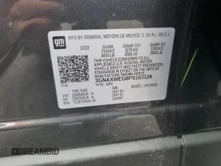 2023 Chevrolet Equinox RS z VIN 3GNAXWEG8PS163126, wystawiony jako Copart lot #57618055 z przebiegiem 45 033 mil mil oraz Szkoda całkowita • Salvage title. Historia ofert i sprzedaży dostępna na DreamBid. Obrazek 13.
