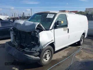 2008 Chevrolet Express Cargo Van with VIN 1GCGG25C181180278, listed as a IAAI auction lot 41720252 with 1 mi miles. Bid and sale history available at carsss.com. Image 2.