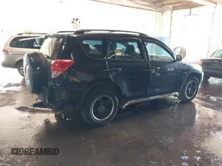 2007 Toyota RAV4 with VIN JTMBK33V876026882, listed as a IAAI auction lot 41541825 with 298,162 mi miles. Bid and sale history available at carsss.com. Image 4.