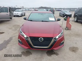 2019 Nissan Altima 2.5 SR with VIN 1N4BL4CV8KC130694, listed as a IAAI auction lot 41470674 with 44,827 mi miles. Bid and sale history available at carsss.com. Image 12.