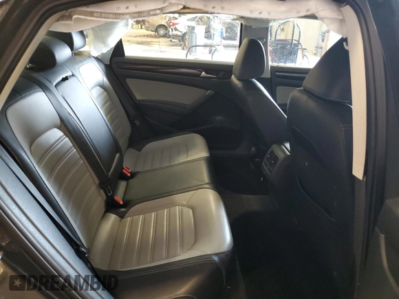 2015 Volkswagen Passat SE с VIN 1VWBT7A38FC081013, выставлен на аукционе Copart как лот 58659055 с пробегом 194 586 миль миль и Списание • Salvage title. История ставок и продаж доступна на DreamBid. Изображение 10.