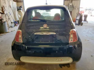 2014 FIAT 500e z VIN 3C3CFFGEXET175807, wystawiony jako Copart lot #62706475 z przebiegiem 41 925 mil mil oraz Czysty tytuł • Clean title. Historia ofert i sprzedaży dostępna na DreamBid. Obrazek 6.