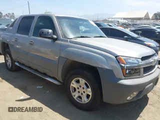 2002 Chevrolet Avalanche z VIN 3GNEC13T62G131044, wystawiony jako IAAI lot #42304494 z przebiegiem 378 090 mil mil oraz . Historia ofert i sprzedaży dostępna na DreamBid. Obrazek 1.