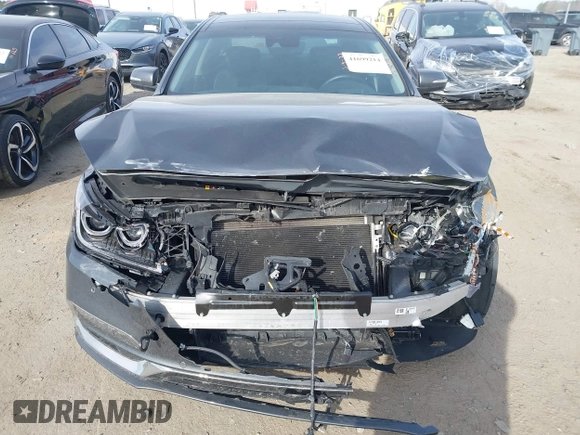 2018 Genesis G80 3.8L with VIN KMHGN4JE3JU230140, listed as a IAAI auction lot 41699214 with 35,864 mi miles. Bid and sale history available at carsss.com. Image 13.