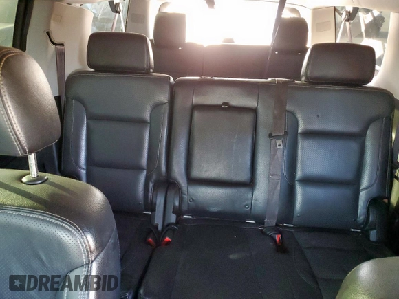 2016 Chevrolet Suburban LS z VIN 1GNSCGKC3GR316344, wystawiony jako Copart lot #65983205 z przebiegiem 100 011 mil mil oraz Czysty tytuł • Clean title. Historia ofert i sprzedaży dostępna na DreamBid. Obrazek 10.