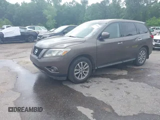 2015 Nissan Pathfinder S with VIN 5N1AR2MN0FC622662, listed as a IAAI auction lot 42116398 with 172,935 mi miles. Bid and sale history available at carsss.com. Image 2.