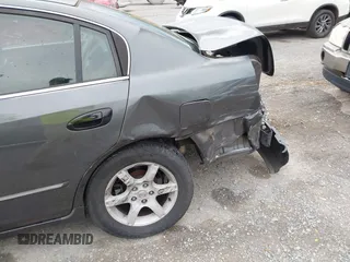 2005 Nissan Altima SL z VIN 1N4AL11D45N424154, wystawiony jako IAAI lot #42037793 z przebiegiem 117 461 mil mil oraz . Historia ofert i sprzedaży dostępna na DreamBid. Obrazek 6.