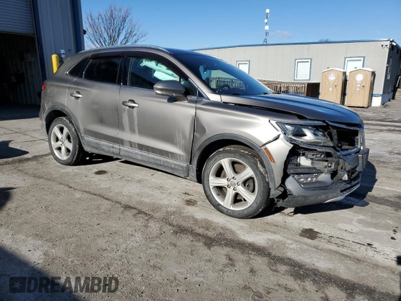 2017 Lincoln MKC Premiere with VIN 5LMCJ1D90HUL04659, listed as a Copart auction lot 45503395 with 193,677 mi miles and Salvage Title. Bid and sale history available at DreamBid. Image 4.