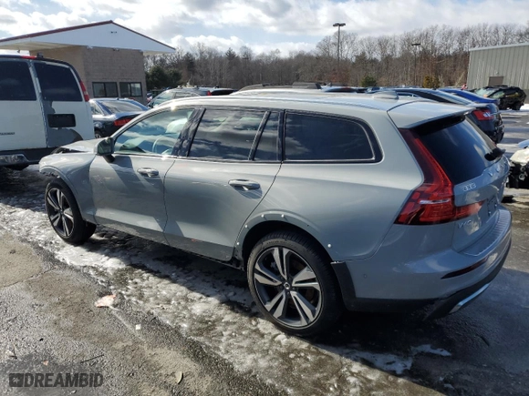 2024 Volvo V60 Cross Country Plus with VIN YV4L12WYXR2134824, listed as a Copart auction lot 44391335 with 9,140 mi miles and Salvage Title. Bid and sale history available at carsss.com. Image 2.