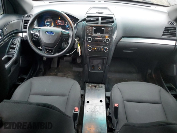 2016 Ford Police Interceptor Utility z VIN 1FM5K8AR3GGC26610, wystawiony jako Copart lot #72047714 z przebiegiem 67 551 mil mil oraz Nie do naprawy • Non repairable. Historia ofert i sprzedaży dostępna na DreamBid. Obrazek 8.