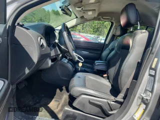 2017 Jeep Compass Latitude с VIN 1C4NJCEB6HD160516, выставлен на аукционе Copart как лот 62906545 с пробегом Не указан миль и Списание • Salvage title. История ставок и продаж доступна на DreamBid. Изображение 7.