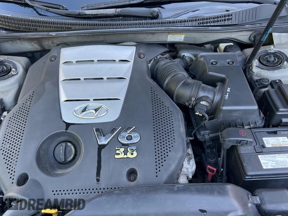 2008 Hyundai Azera Limited with VIN KMHFC46FX8A332579, listed as a Copart auction lot 63121015 with 160,619 mi miles and Clean title. Bid and sale history available at DreamBid. Image 7.