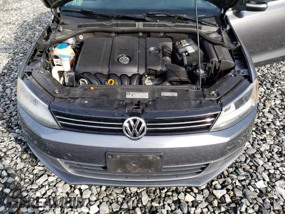 2013 Volkswagen Jetta SE z VIN 3VWDP7AJ4DM361292, wystawiony jako Copart lot #55861875 z przebiegiem 97 771 mil mil oraz Czysty tytuł • Clean title. Historia ofert i sprzedaży dostępna na DreamBid. Obrazek 11.