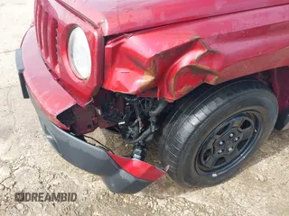 2015 Jeep Patriot Sport with VIN 1C4NJPBB3FD361332, listed as a IAAI auction lot 41691132 with Not Provided miles. Bid and sale history available at carsss.com. Image 6.