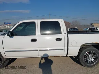2006 GMC Sierra 1500 SLT with VIN 2GTEK13Z161259108, listed as a IAAI auction lot 41900305 with 254,027 mi miles and . Bid and sale history available at carsss.com. Image 14.