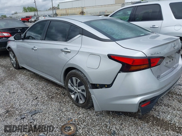 2019 Nissan Altima S with VIN 1N4BL4BV1KC219217, listed as a IAAI auction lot 41853232 with 64,761 mi miles and . Bid and sale history available at carsss.com. Image 3.