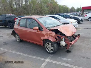 2007 Honda Fit Sport z VIN JHMGD38647S034310, wystawiony jako IAAI lot #41949891 z przebiegiem 282 970 mil mil oraz . Historia ofert i sprzedaży dostępna na DreamBid. Obrazek 1.