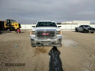 2016 GMC Sierra 2500HD SLE z VIN 1GT12SEGXGF265919, wystawiony jako Copart lot #82118884 z przebiegiem 113 066 mil mil oraz Szkoda całkowita • Salvage title. Historia ofert i sprzedaży dostępna na DreamBid. Obrazek 11.
