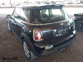 2013 MINI Cooper Hardtop S with VIN WMWSV3C5XDT480004, listed as a IAAI auction lot 41885248 with 148,419 mi miles. Bid and sale history available at carsss.com. Image 3.