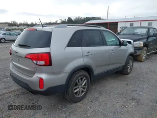 2015 Kia Sorento LX with VIN 5XYKTDA64FG612232, listed as a IAAI auction lot 41894549 with 145,748 mi miles. Bid and sale history available at carsss.com. Image 4.