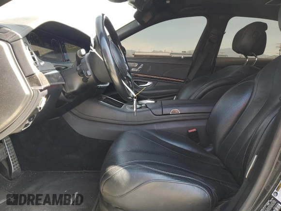 2015 Mercedes-Benz S 550 z VIN WDDUG8FBXFA194372, wystawiony jako Copart lot #49922285 z przebiegiem 111 507 mil mil oraz Szkoda całkowita • Salvage title. Historia ofert i sprzedaży dostępna na DreamBid. Obrazek 7.