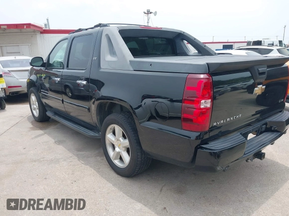 2007 Chevrolet Avalanche 3LT with VIN 3GNFK12327G298260, listed as a IAAI auction lot 42286344 with 251,923 mi miles and . Bid and sale history available at DreamBid. Image 3.