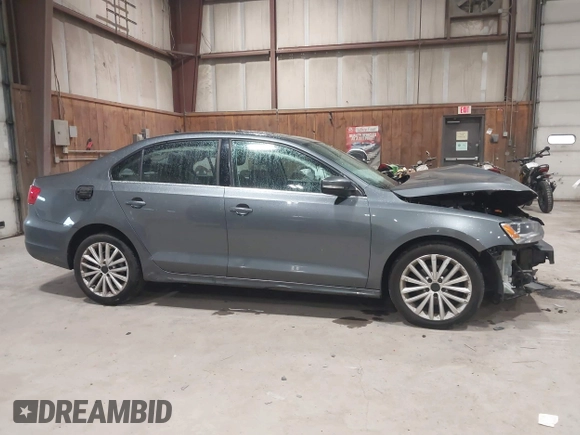 2014 Volkswagen Jetta SEL с VIN 3VWL17AJ6EM372759, выставлен на аукционе IAAI как лот 42305046 с пробегом 99 645 миль миль и . История ставок и продаж доступна на DreamBid. Изображение 14.
