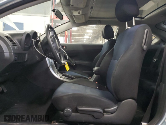2006 Scion tC z VIN JTKDE177860133103, wystawiony jako Copart lot #57491835 z przebiegiem 201 975 mil mil oraz Szkody całkowita. Historia ofert i sprzedaży dostępna na DreamBid. Obrazek 7.