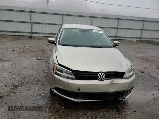 2014 Volkswagen Jetta Sedan SE with VIN 3VWD17AJ1EM262366, listed as a Copart auction lot 84189914 with 151,658 mi miles and Salvage Title. Bid and sale history available at carsss.com. Image 11.