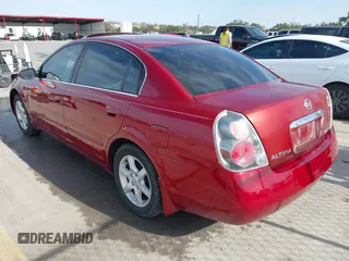 2006 Nissan Altima 2.5 with VIN 1N4AL11D06N321024, listed as a IAAI auction lot 41733825 with 115,493 mi miles. Bid and sale history available at carsss.com. Image 3.