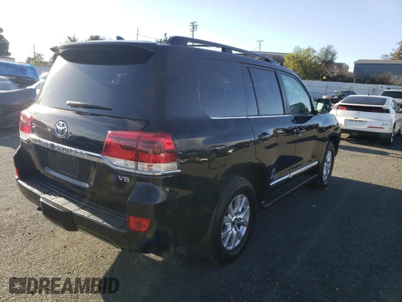 2016 Toyota Land Cruiser z VIN JTMCY7AJ9G4040845, wystawiony jako Copart lot #41391163 z przebiegiem 87 293 mil mil oraz . Historia ofert i sprzedaży dostępna na DreamBid. Obrazek 3.