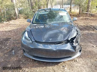 2022 Tesla Model 3 Performance with VIN 5YJ3E1EC5NF270082, listed as a IAAI auction lot 40930688 with 1 mi miles. Bid and sale history available at carsss.com. Image 11.