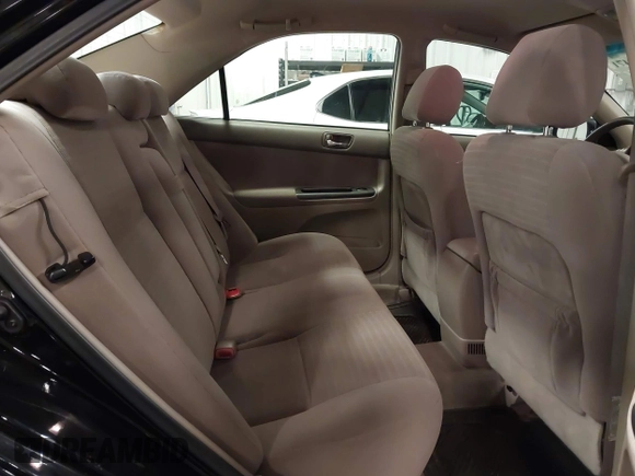 2005 Toyota Camry STD z VIN 4T1BE32K75U591725, wystawiony jako IAAI lot #42407471 z przebiegiem 180 756 mil mil oraz . Historia ofert i sprzedaży dostępna na DreamBid. Obrazek 8.
