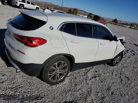 2020 BMW X2 xDrive28i with VIN WBXYJ1C09L5N87648, listed as a Copart auction lot 42029595 with 42,688 mi miles and Salvage Title. Bid and sale history available at carsss.com. Image 3.