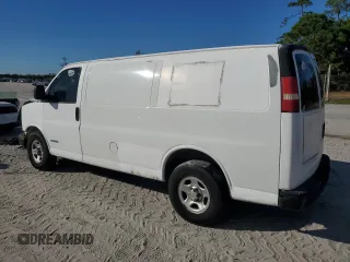 2003 Chevrolet Express Cargo with VIN 1GCFG25T931225679, listed as a Copart auction lot 82352764 with 250,164 mi miles and Clean Title. Bid and sale history available at DreamBid. Image 2.