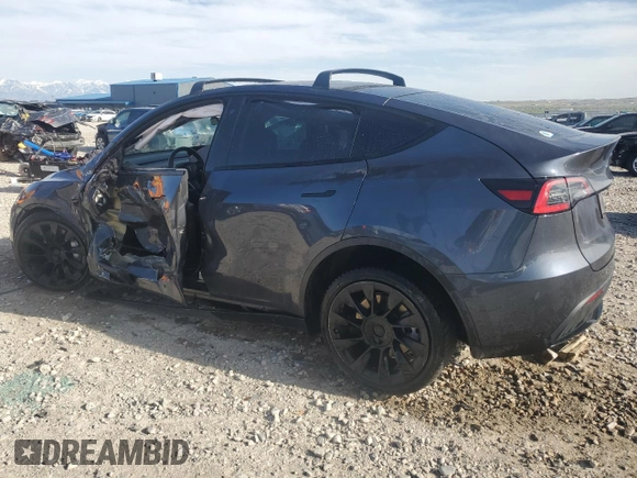 2020 Tesla Model Y Long Range with VIN 5YJYGDEE8LF045798, listed as a Copart auction lot 53689115 with 35,882 mi miles and Salvage Title. Bid and sale history available at DreamBid. Image 2.