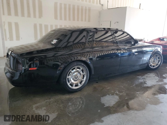 2004 Rolls-Royce Phantom z VIN SCA1S68494UX07032, wystawiony jako Copart lot #75199464 z przebiegiem Nie podano mil oraz Szkody całkowita. Historia ofert i sprzedaży dostępna na DreamBid. Obrazek 3.