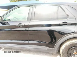 2020 Ford Police Interceptor Utility z VIN 1FM5K8AB9LGB85123, wystawiony jako IAAI lot #42265559 z przebiegiem 116 689 mil mil oraz . Historia ofert i sprzedaży dostępna na DreamBid. Obrazek 14.