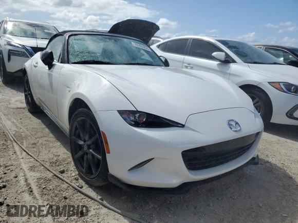 2017 Mazda MX-5 Miata Club z VIN JM1NDAC73H0124123, wystawiony jako Copart lot #76392804 z przebiegiem 19 535 mil mil oraz Nie do naprawy • Non repairable. Historia ofert i sprzedaży dostępna na DreamBid. Obrazek 4.