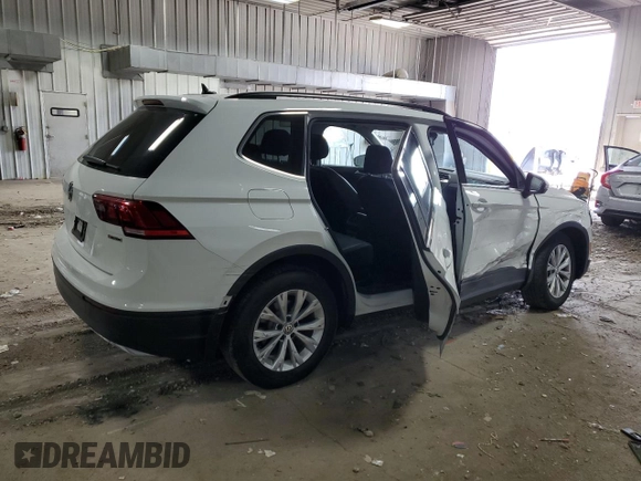2019 Volkswagen Tiguan SE with VIN 3VV2B7AX7KM030489, listed as a Copart auction lot 52227895 with 58,446 mi miles and Salvage Title. Bid and sale history available at DreamBid. Image 3.