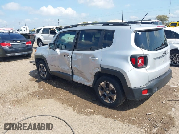 2015 Jeep Renegade Latitude with VIN ZACCJABH0FPB65461, listed as a IAAI auction lot 39756561 with 132,135 mi miles. Bid and sale history available at carsss.com. Image 3.