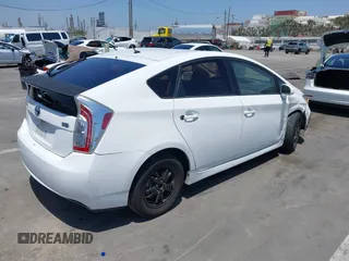 2013 Toyota Prius One z VIN JTDKN3DUXD5657826, wystawiony jako IAAI lot #42346122 z przebiegiem 129 882 mil mil oraz . Historia ofert i sprzedaży dostępna na DreamBid. Obrazek 4.