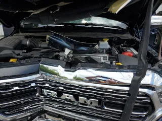 2022 Ram 1500 Limited z VIN 1C6SRFHT4NN164627, wystawiony jako Copart lot #61274095 z przebiegiem 37 403 mil mil oraz Szkoda całkowita • Salvage title. Historia ofert i sprzedaży dostępna na DreamBid. Obrazek 11.