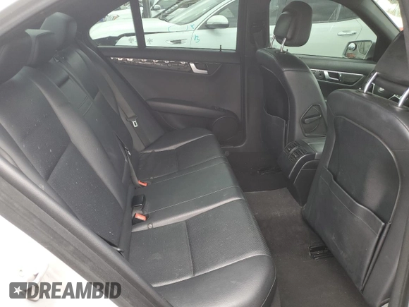 2014 Mercedes-Benz C 250 Sport with VIN WDDGF4HB8EA959924, listed as a Copart auction lot 62961665 with 181,528 mi miles and Clean title. Bid and sale history available at DreamBid. Image 10.