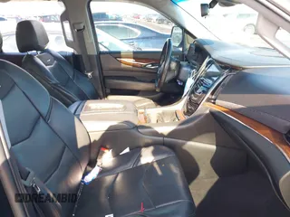 2018 Cadillac Escalade ESV Premium Luxury z VIN 1GYS4JKJ4JR396272, wystawiony jako IAAI lot #41662967 z przebiegiem 67 865 mil mil oraz . Historia ofert i sprzedaży dostępna na DreamBid. Obrazek 5.