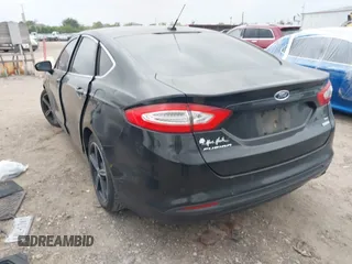 2015 Ford Fusion SE with VIN 3FA6P0HD2FR292682, listed as a IAAI auction lot 41930954 with 127,361 mi miles. Bid and sale history available at carsss.com. Image 3.
