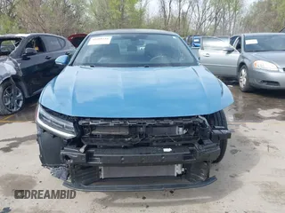 2025 Volkswagen Jetta GLI Autobahn with VIN 3VW2T7BU4SM034805, listed as a IAAI auction lot 41918116 with 581 mi miles and . Bid and sale history available at DreamBid. Image 13.